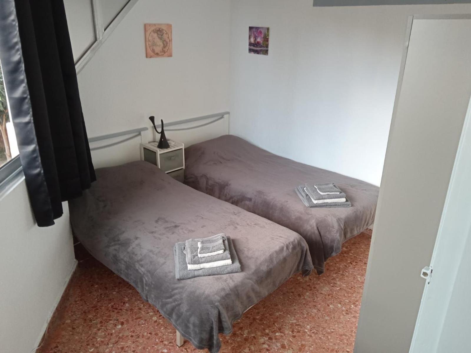 Edificio Gijon Newly Renovated Two-Bedroom Apartment Benidorm Eksteriør billede
